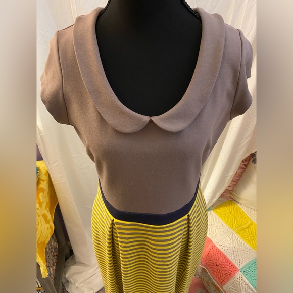 Two-Tone Midi Dress with Stripes - Picture 6 of 15